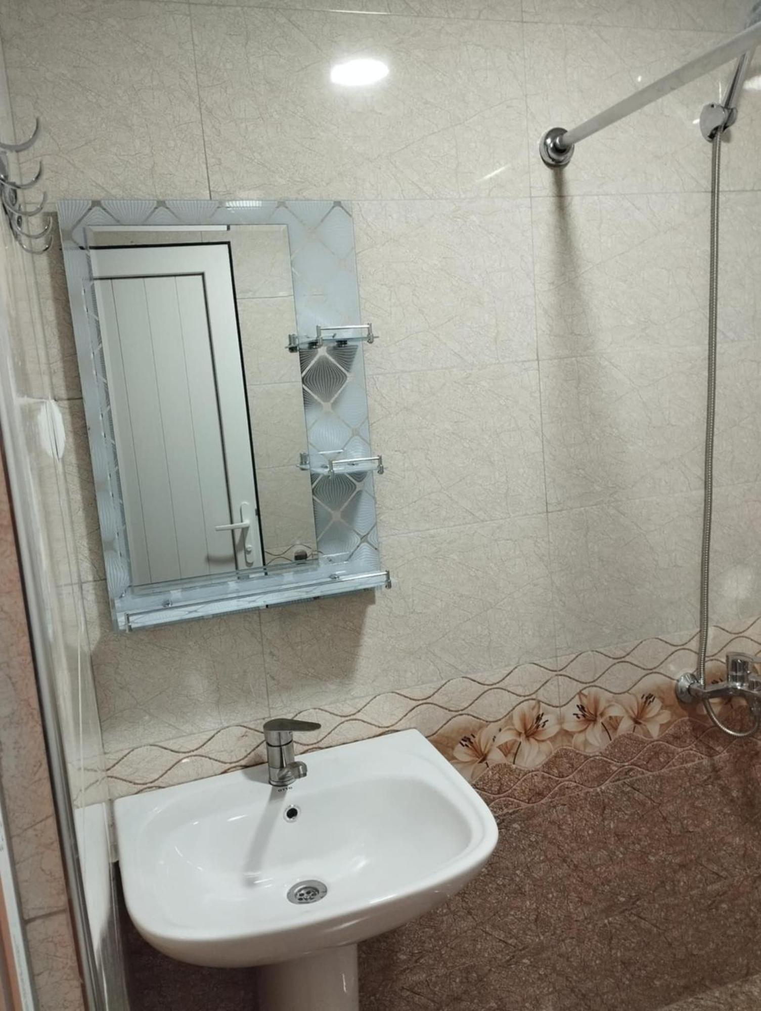 Mitane Otel Sisian Dış mekan fotoğraf